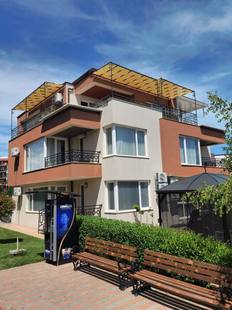 Walkway toward Akrotiria Beach near Ferano Beach Apartments, Nessebar